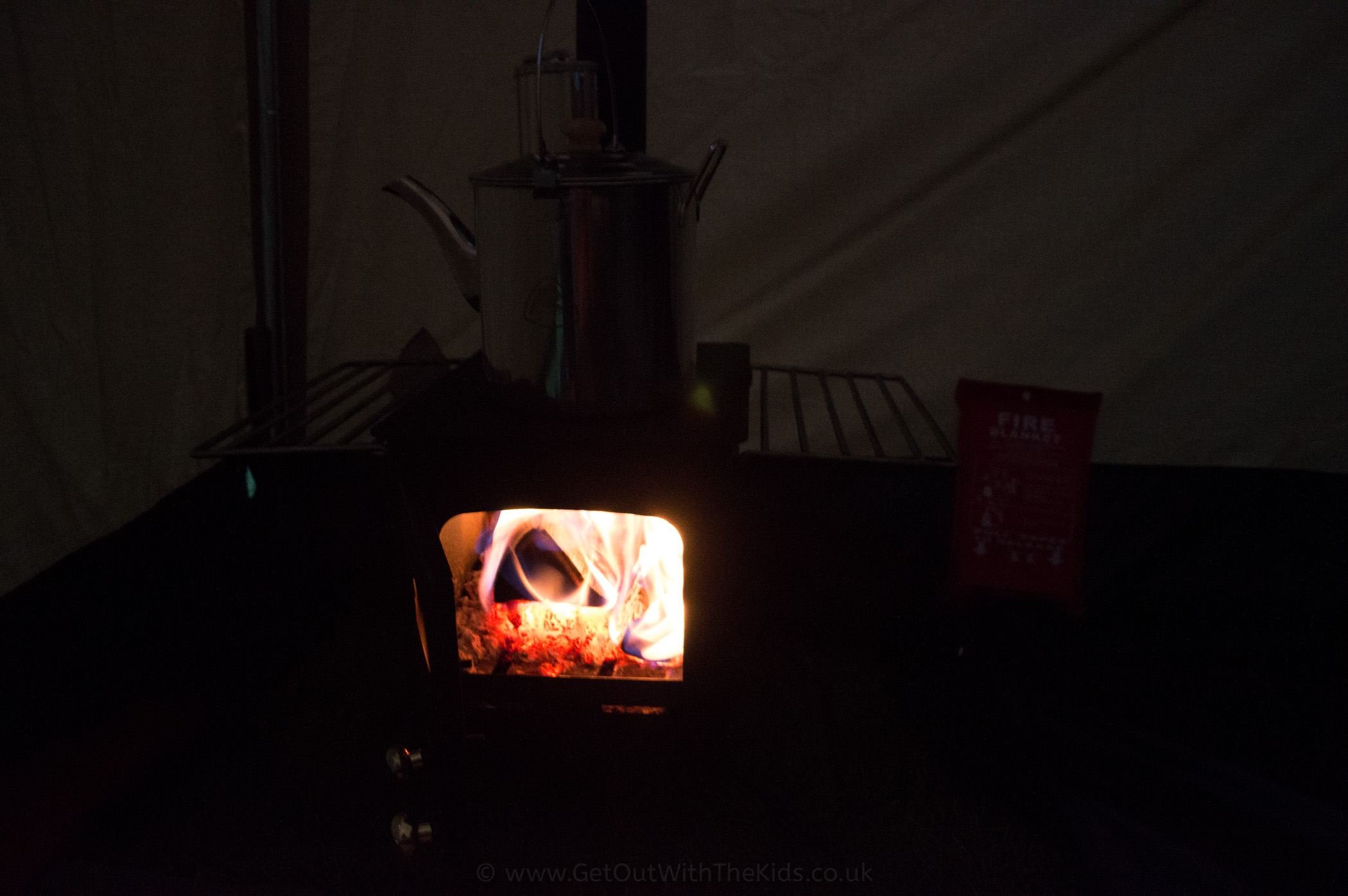 Kobuk stove keeping warm