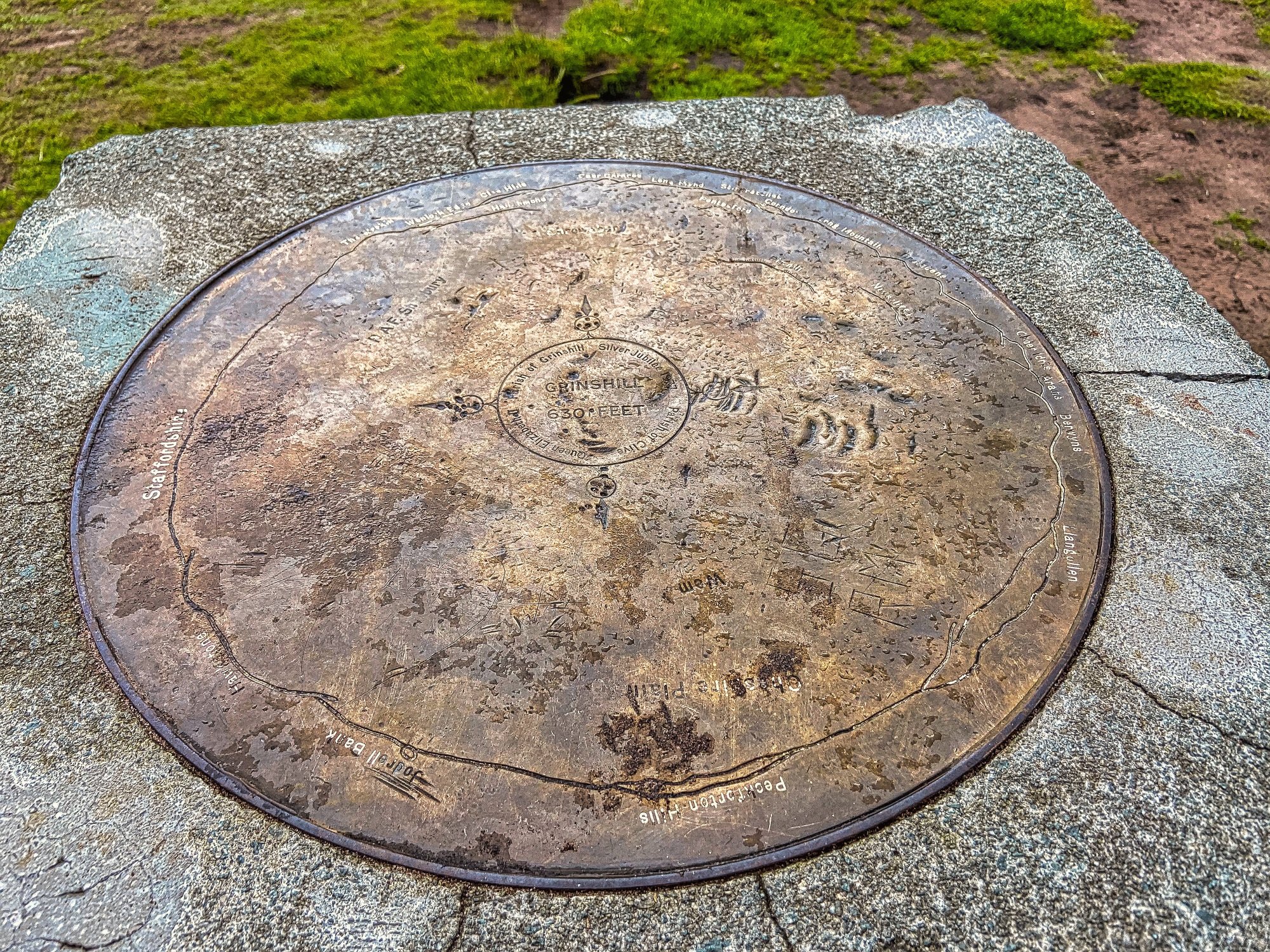  The disc at the top of Grinshill shows the names of the hills you can see.