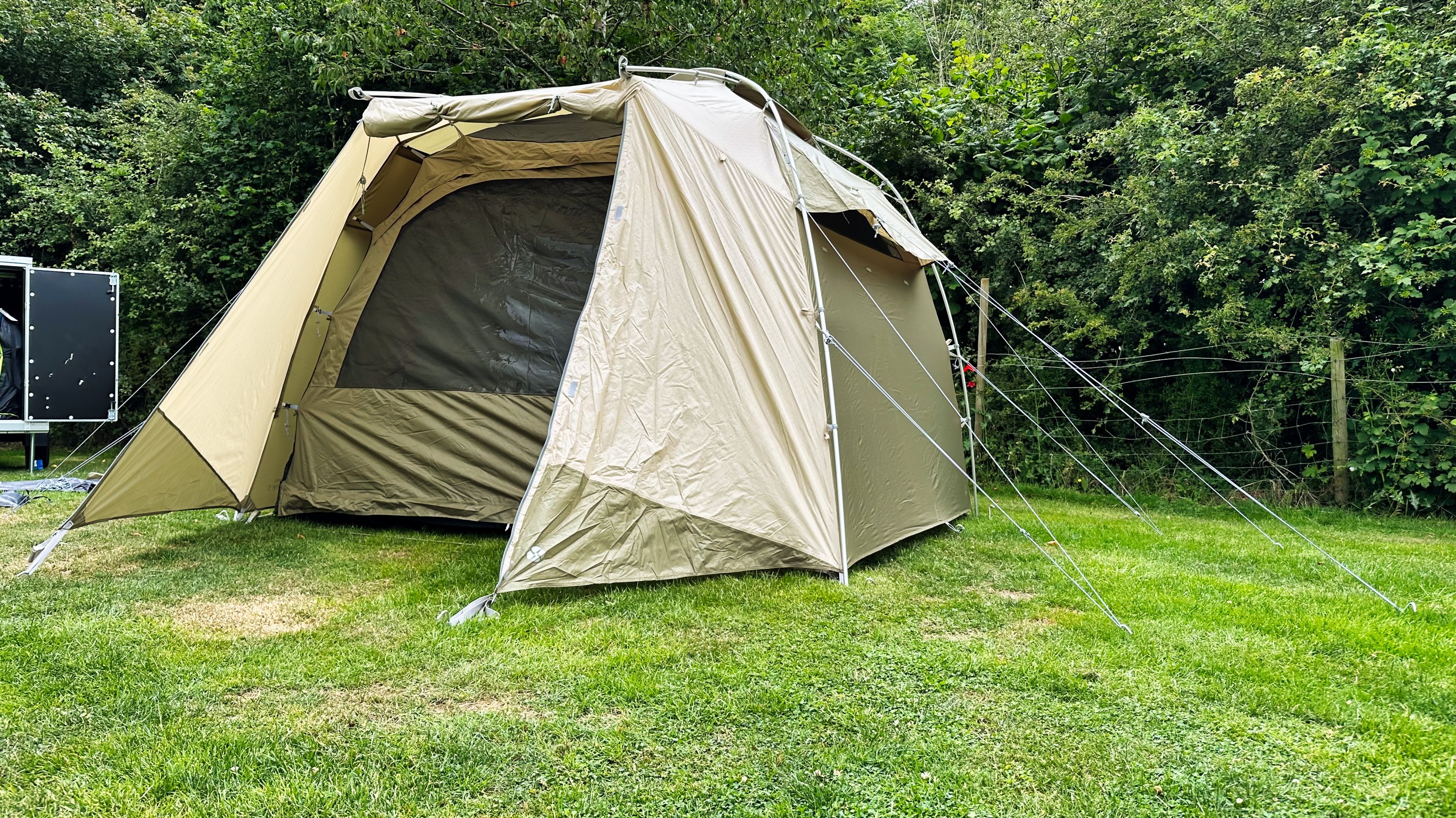 Tent pitched with the inner and inner does closed